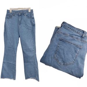 SHEIN Plus High Waist Raw Hem Flare Jeans (0XL/12)